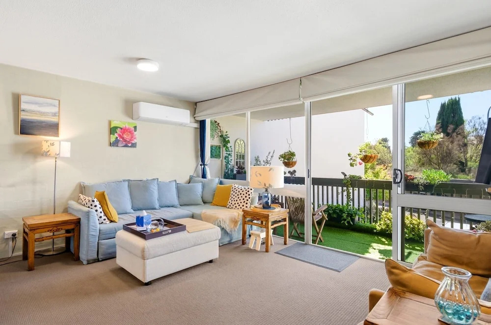 Airy & Arty 2-bed Old Kingston Foreshore
