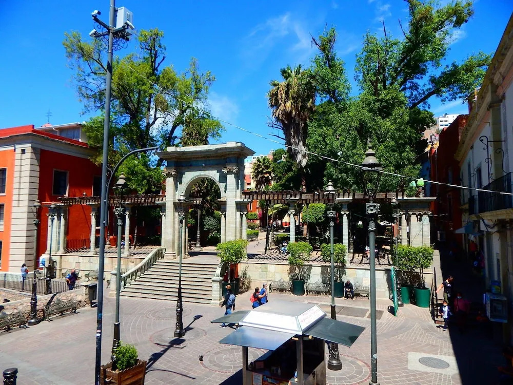 Casa Jardín