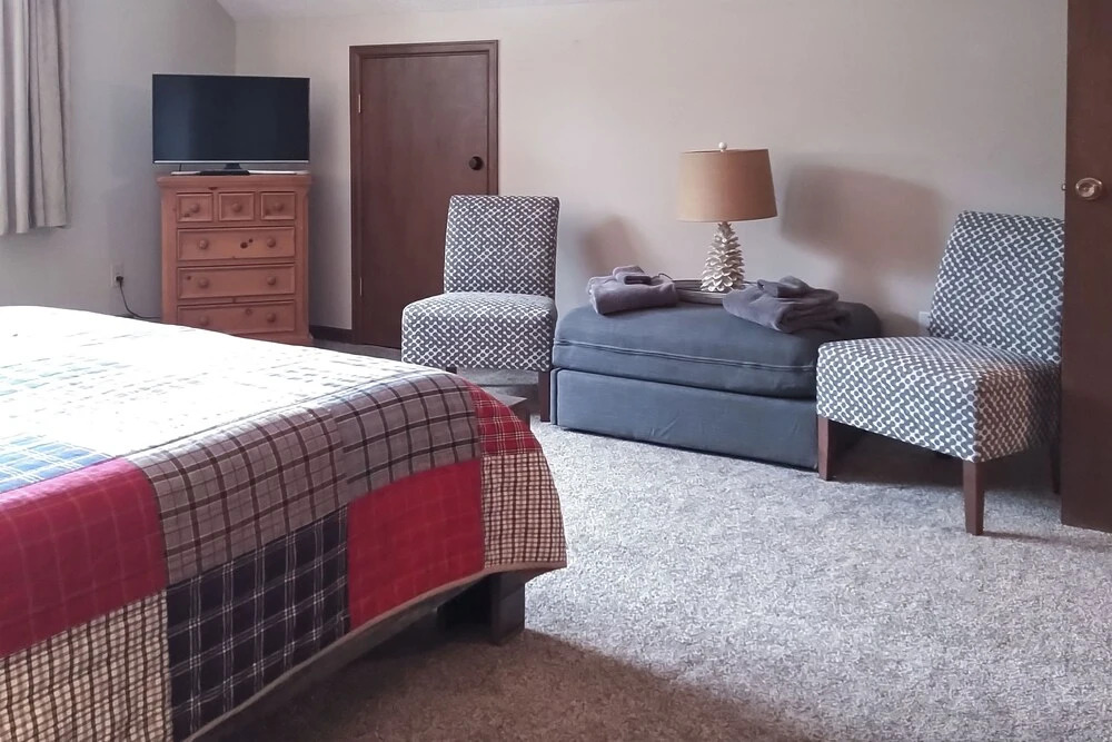 'peaceful Pines' Estes Park Home: Longs Peak View