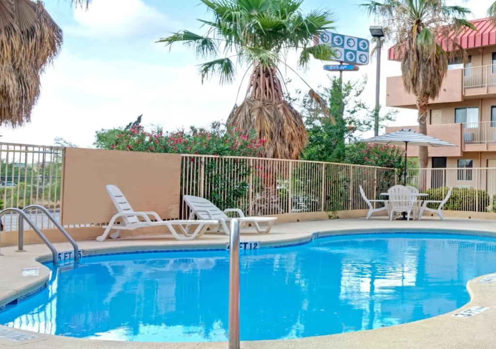 Magnuson Hotel El Paso West