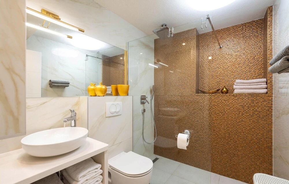 Amazing Home in Zvecanje Gata With Outdoor Swimming Pool, Wifi and 2 Bedrooms