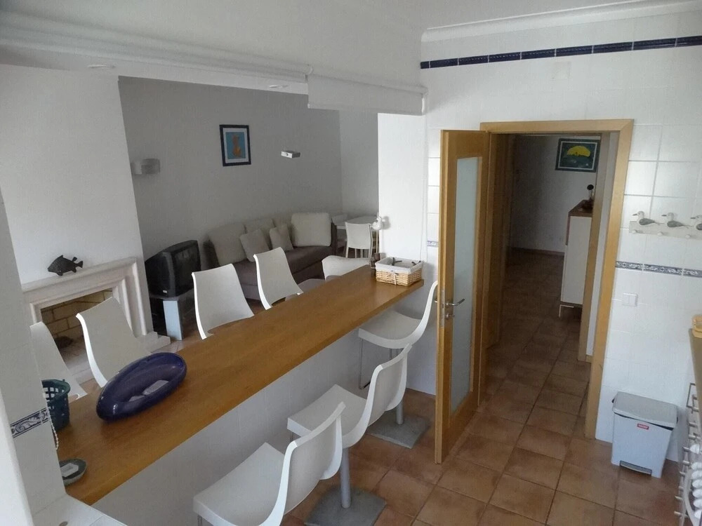 Apartment With 2 Bedrooms in Buarcos, With Furnished Balcony - 500 m F