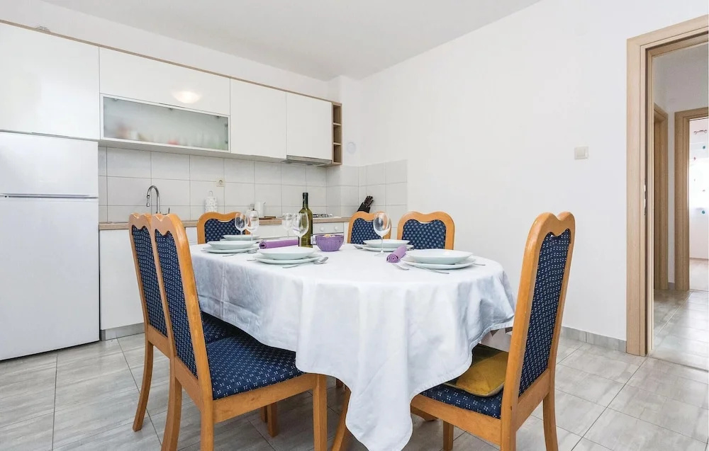 Two-Bedroom Holiday Home In Zadar