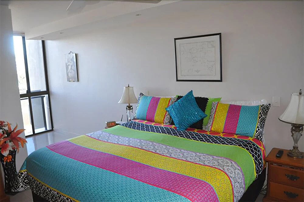 Huntington Apt 3