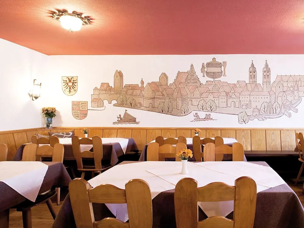 Hotel-Landgasthof KREUZ