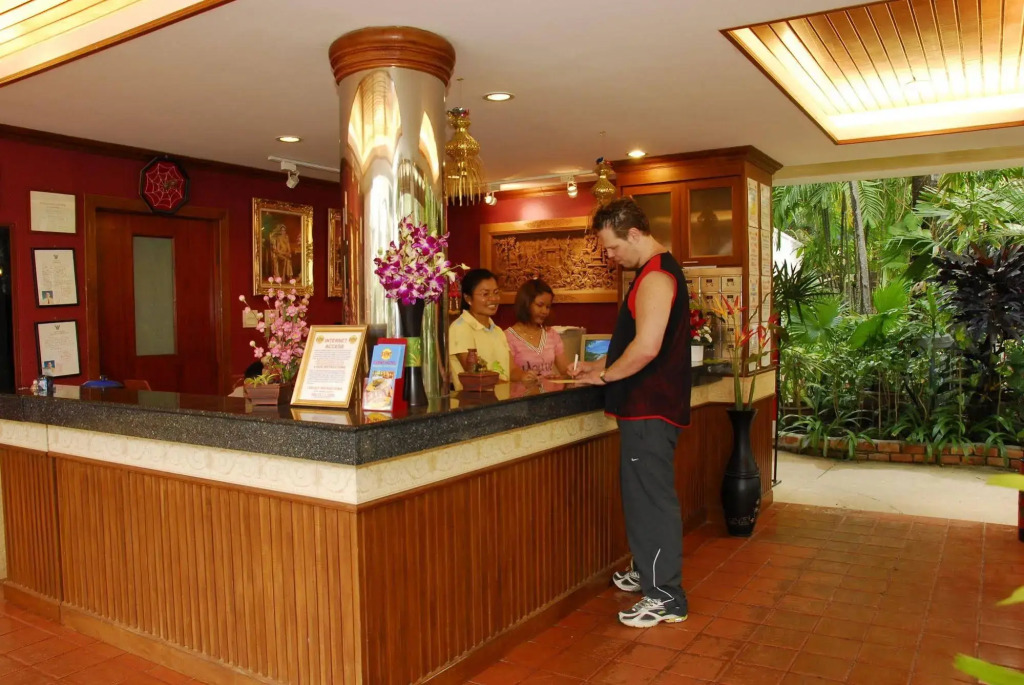 The Expat Hotel Patong