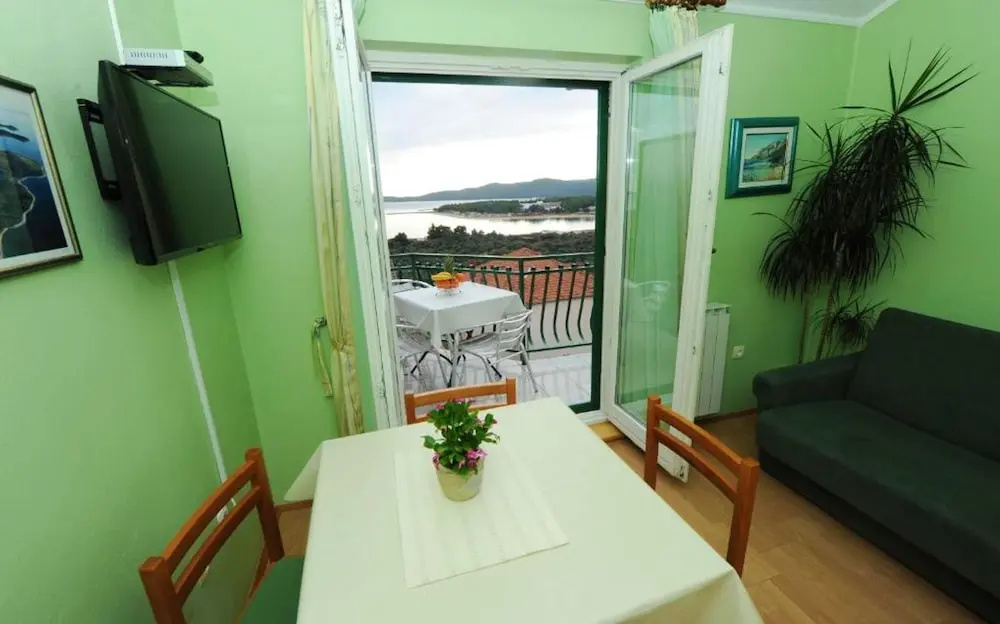 Apartment With one Bedroom in Šibenik, With Wonderful sea View, Furnished Balcony and Wifi - 500 m From the Beach