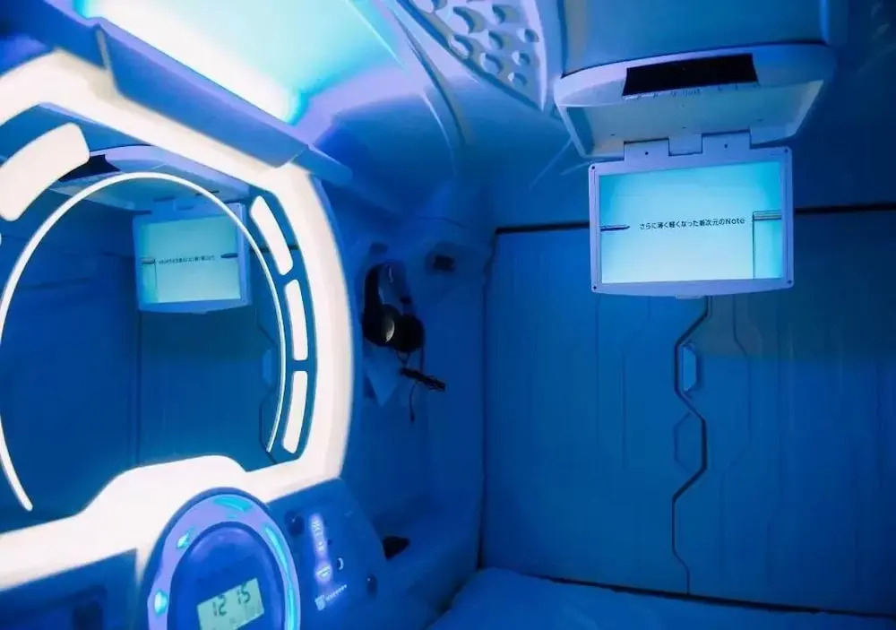 Capsule Hotel 2nd BOX