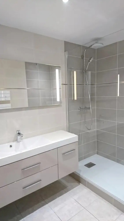 Apartment With one Bedroom in Hyères, With Wonderful City View, Enclos