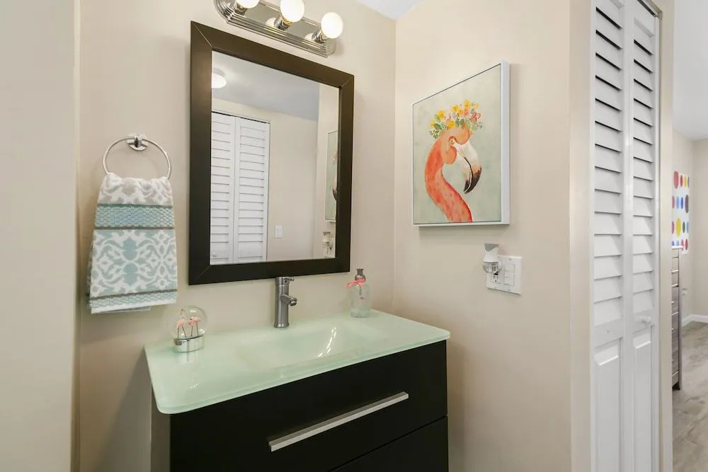 2 Bedroom 2Bath Deluxe Apt with Patio