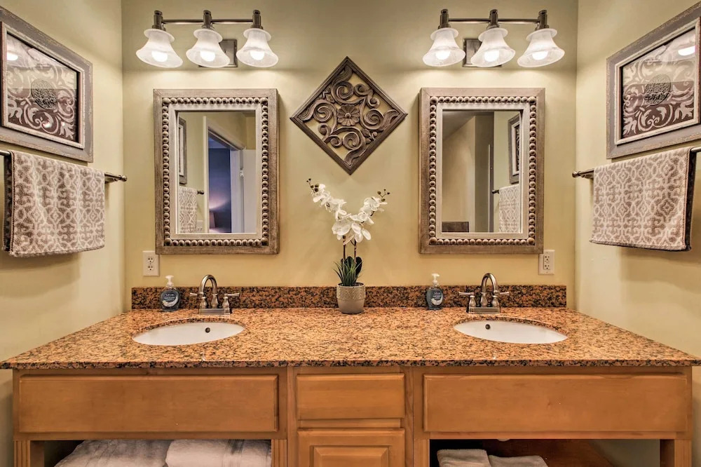 Sevierville Resort Retreat ~ 2 Mi to Pigeon Forge!