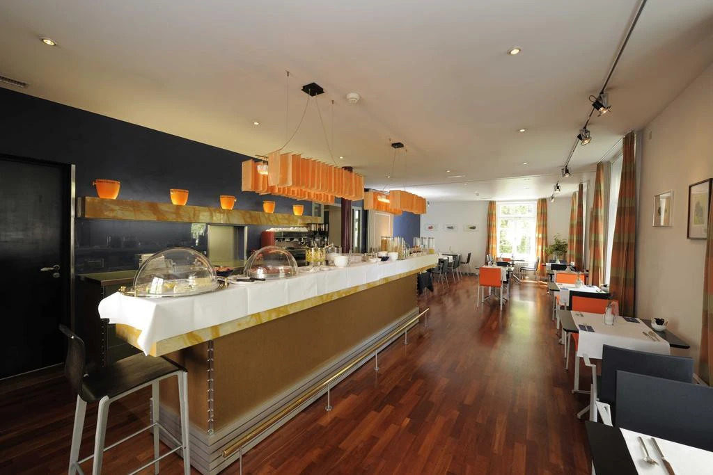 Alma Hotel - Boutique hideaway by the lake with rooftop and ladies-only wellness