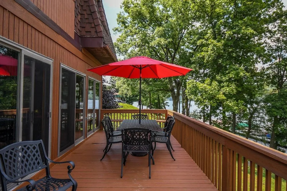 Canoe Cottage