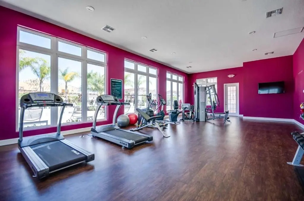 New listing townhouse in gated community sleeps 6 10 min to Disney