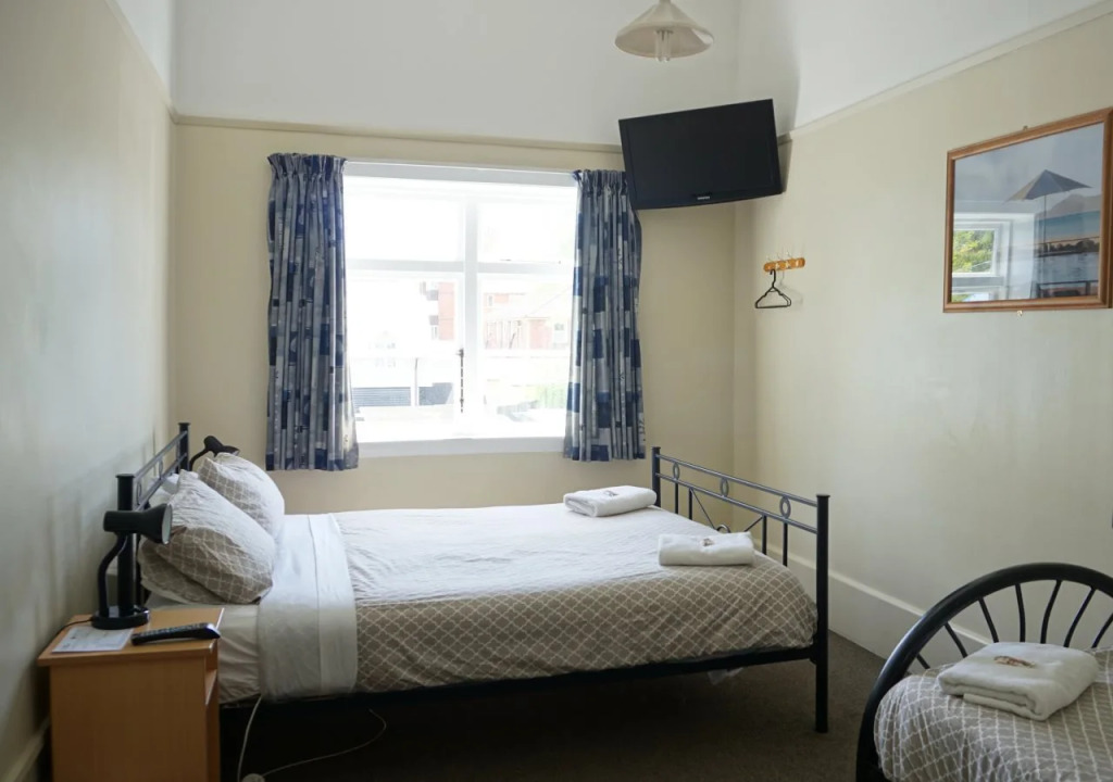 Dorset House Backpackers / Dorset Apartments