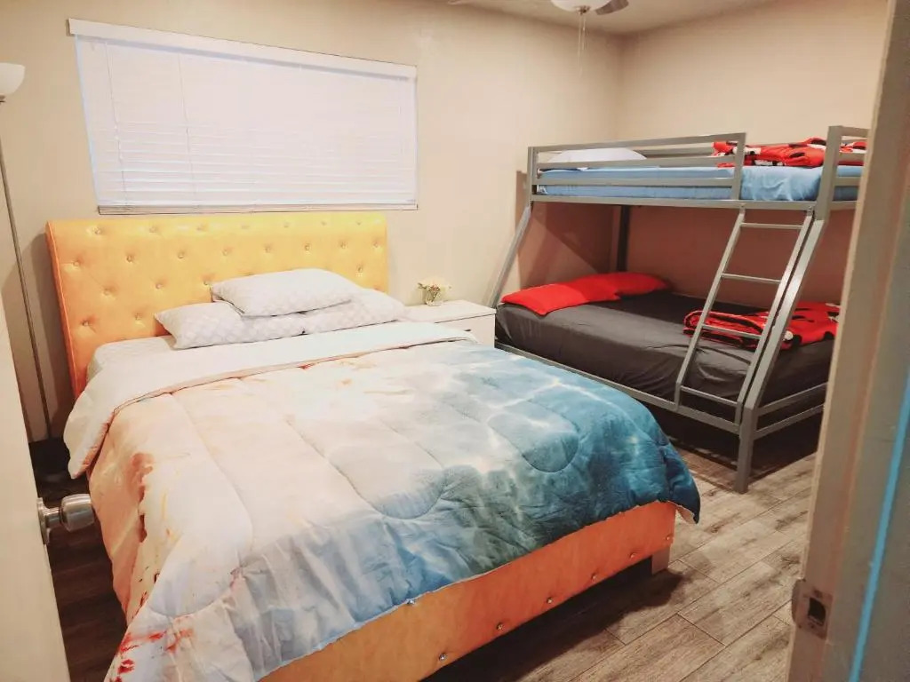 Ocean Breeze Apartment Huntington Beach