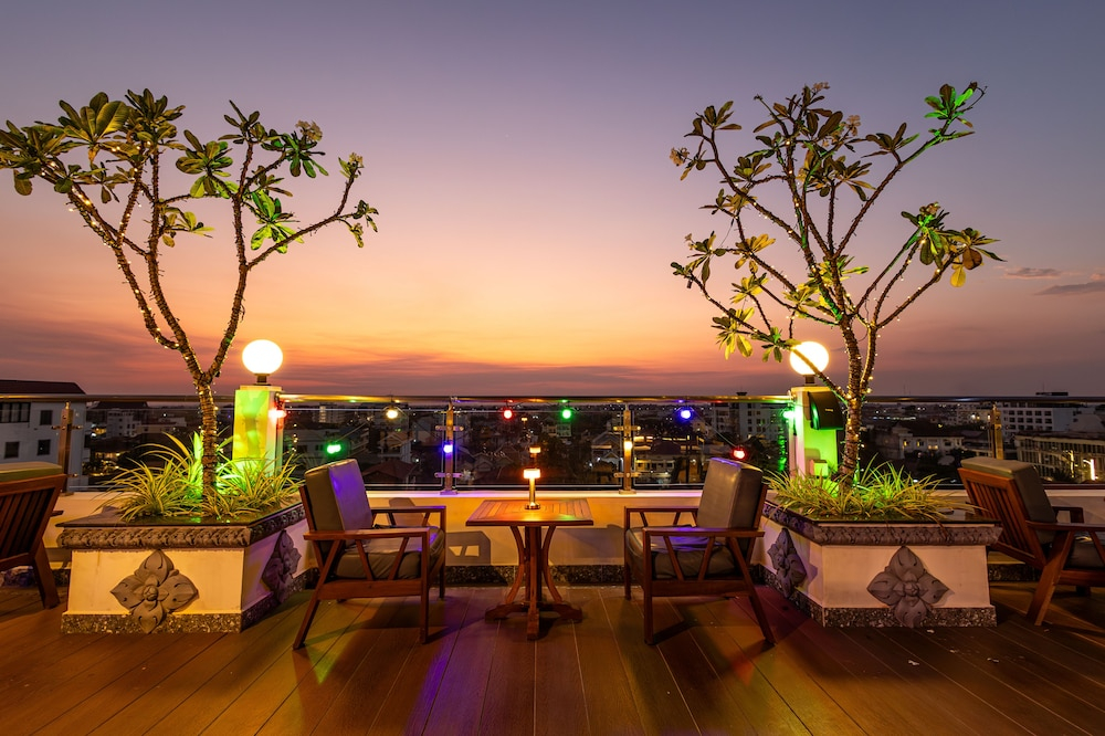 Two Seasons Siem Reap Hotel