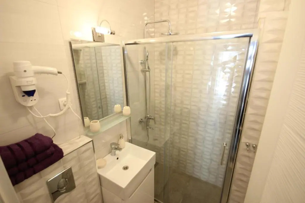Apartments Laledo