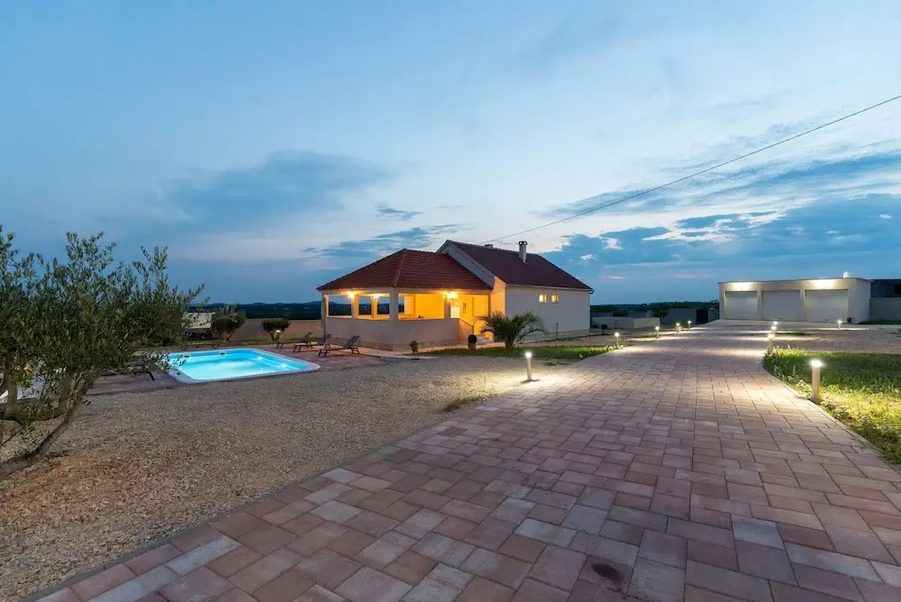 Villa Zrilic ZadarVillas