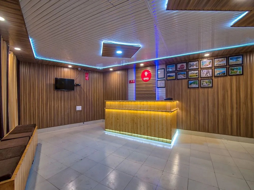 OYO 13272 Hotel Country Resort