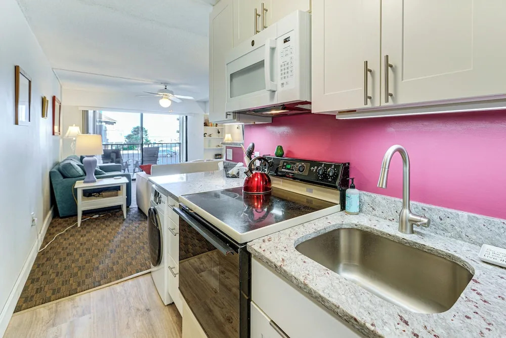 200 Yards to Shore! Quaint Ocean City Condo