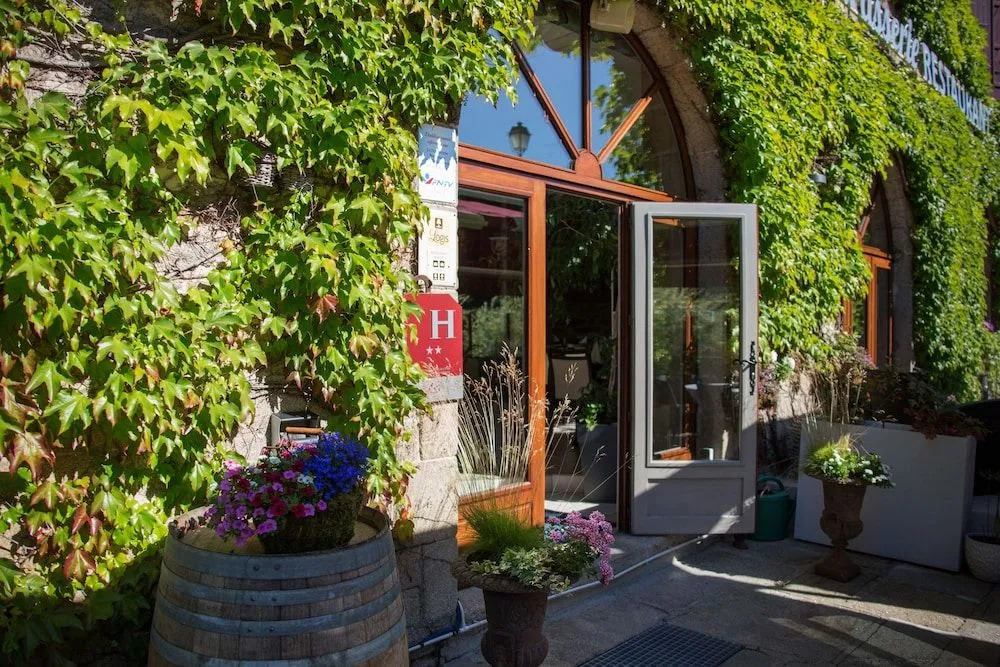 Logis Hôtel Restaurant La Brasserie
