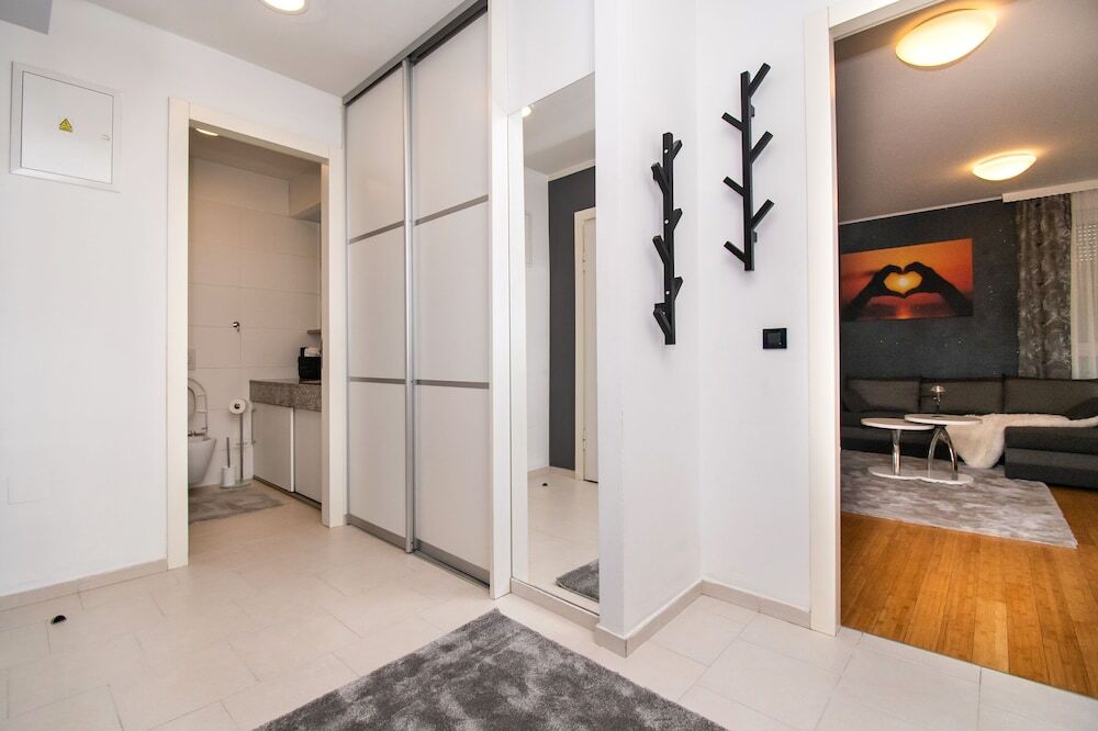 Apartment Only Love
