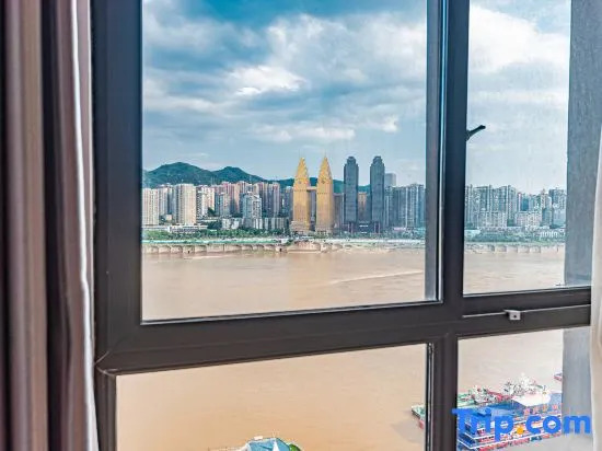 Recalling Yangtze River Hotel