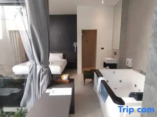 The Secret Garden Hotel Saraburi