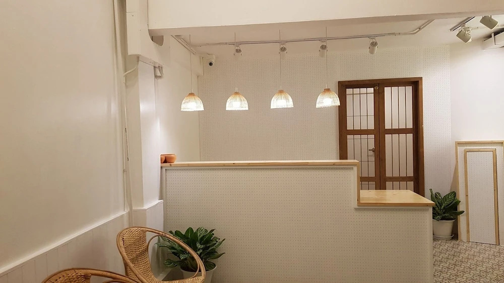 Simple to Sleep Hostel