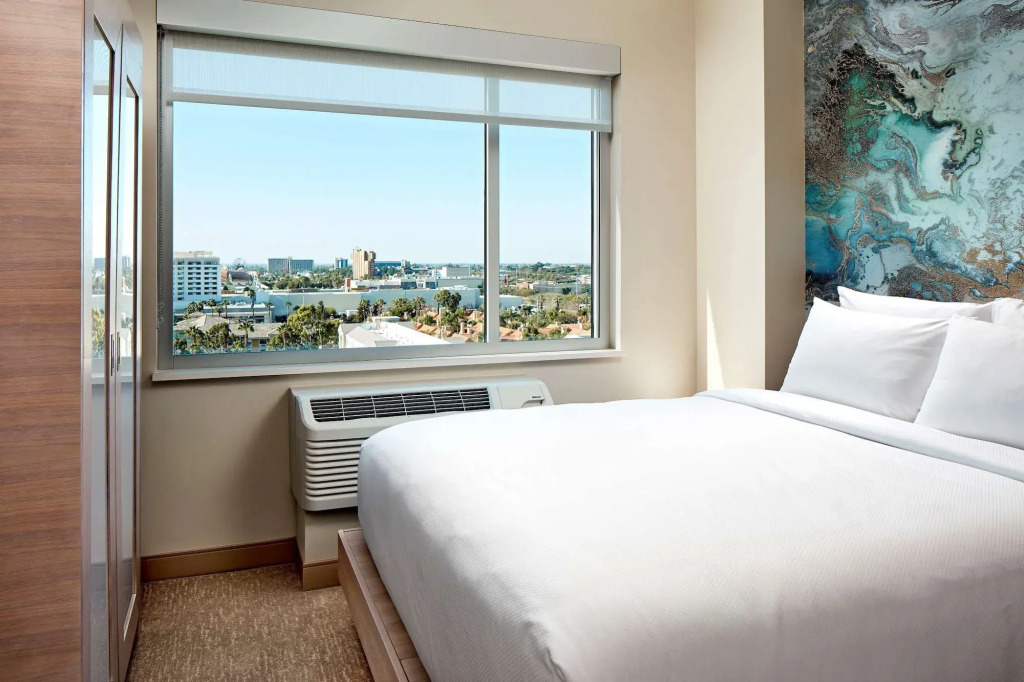 Anaheim Resort Suites