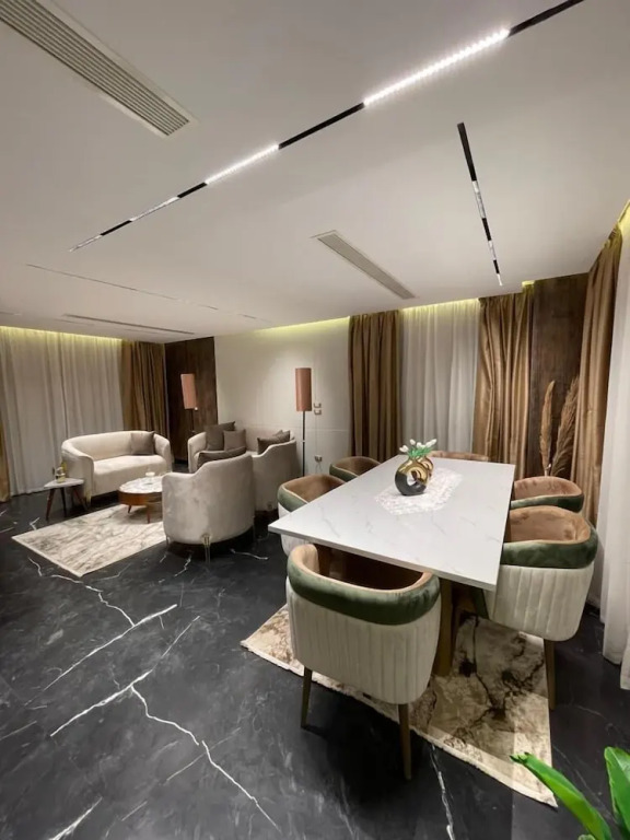 Villa in palm hills-the crown