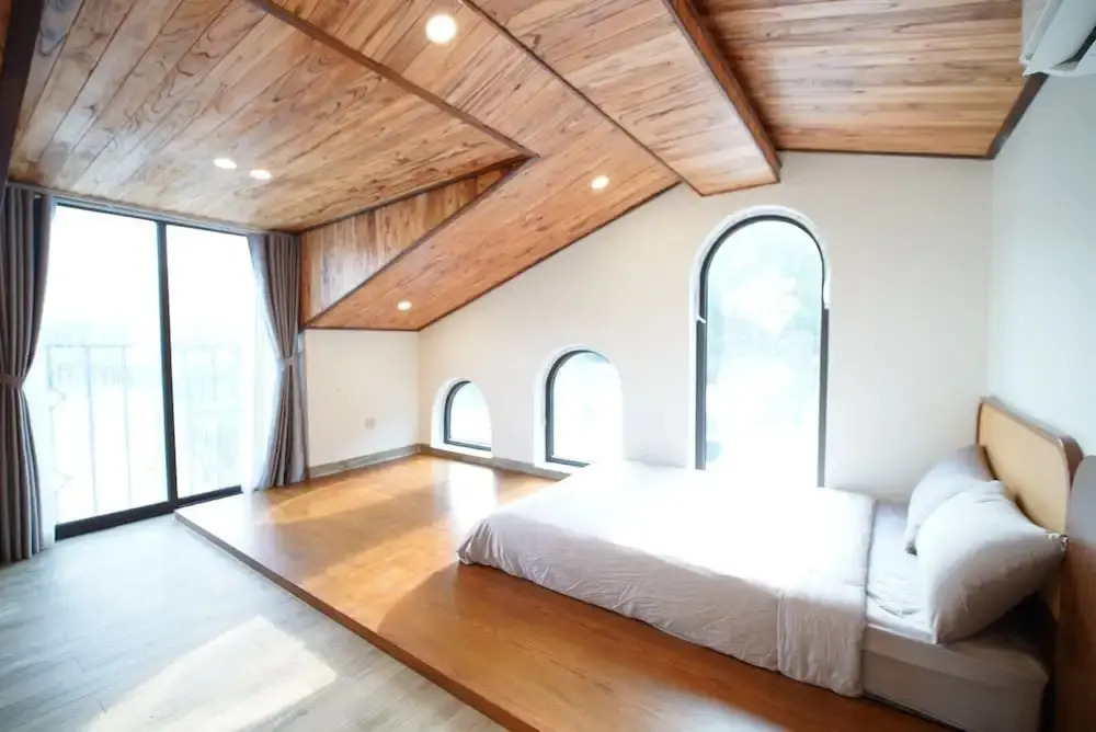 The Coral Homestay & Pub