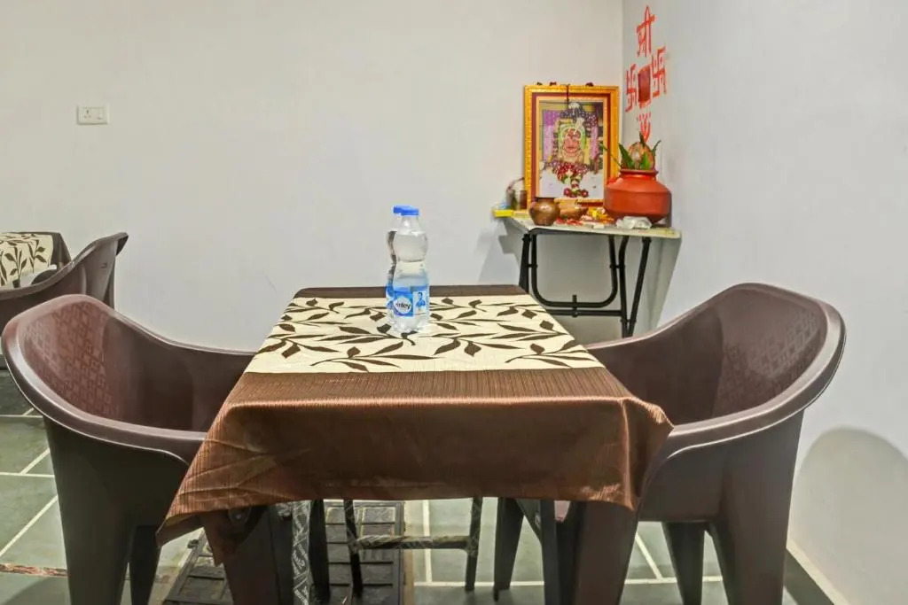 Collection O Hotel Thakur