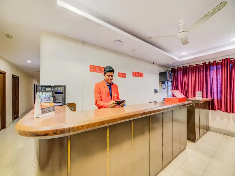 Oyo Flagship 26760 Paradise Circle