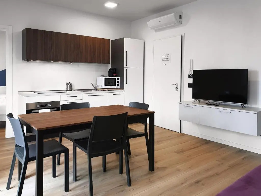 Flats4rent Mameli 140