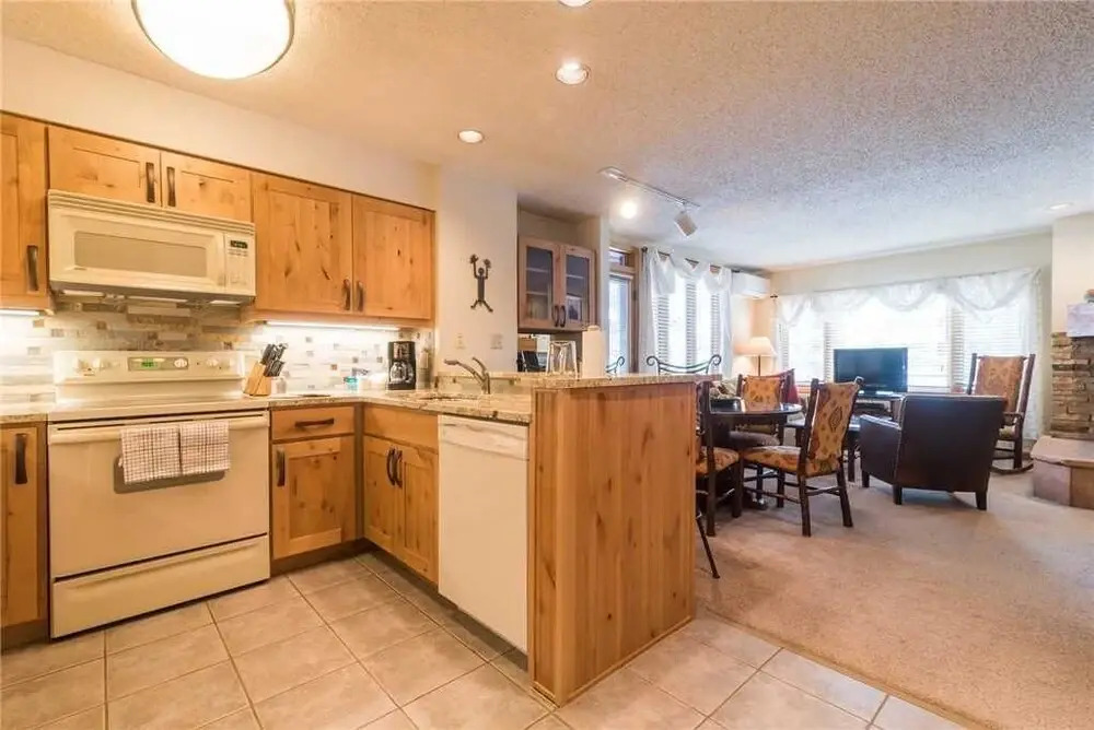 1210 Trappeur's Lodge, Trappeur's Crossing Apartment 1