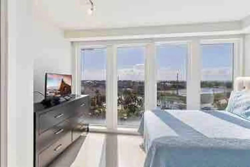 Bahia Mar Solare Tower 6th floor Bayview Condo 2bd 2ba with Pools and Hot tubs