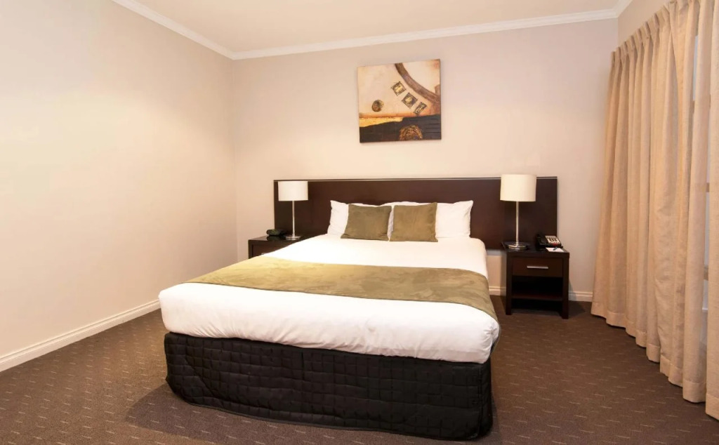 Frome Apartments