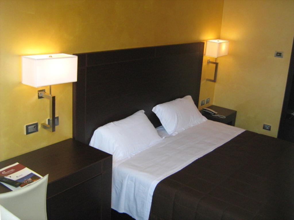E Hotel