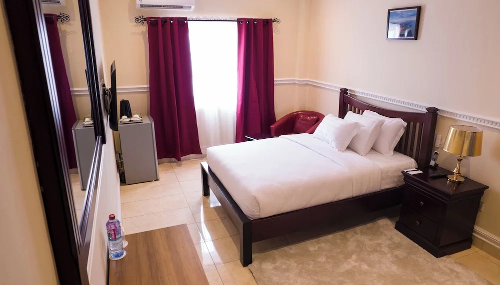 Zimansky Hotel