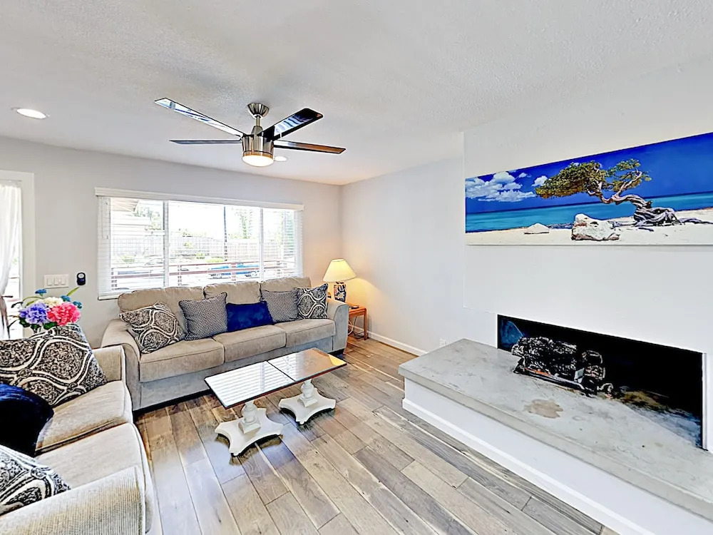 New Listing! Oceanside Getaway W/ Pacific Views 5 Bedroom Home