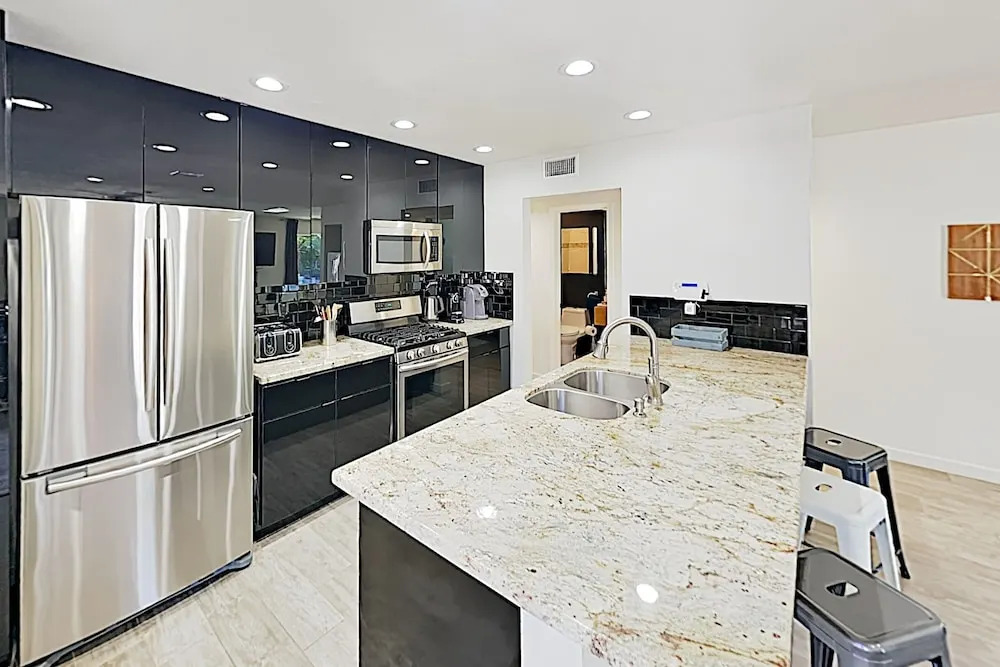 N Blando Home 2387 3 Bedrooms 2 Bathrooms Home