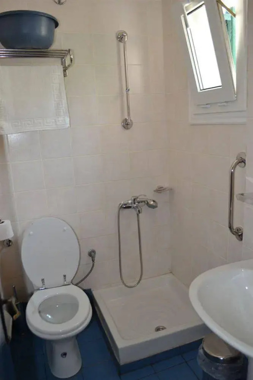 Alikis Apartments