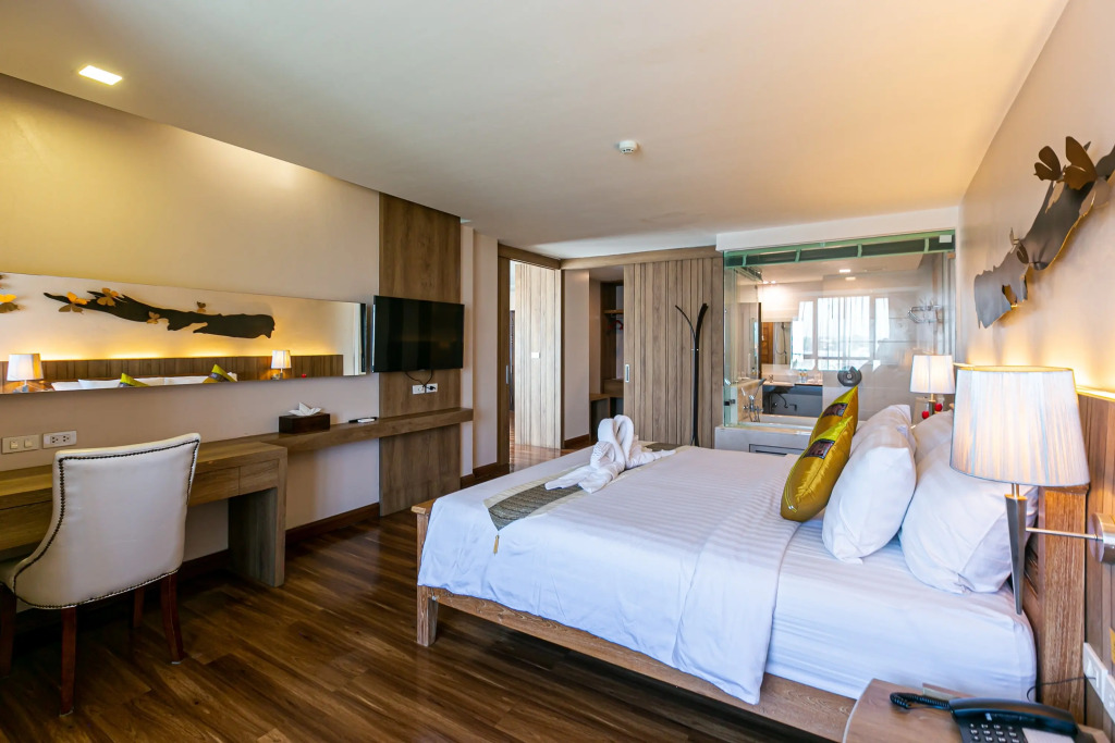 Grand Ratchapruek Hotel