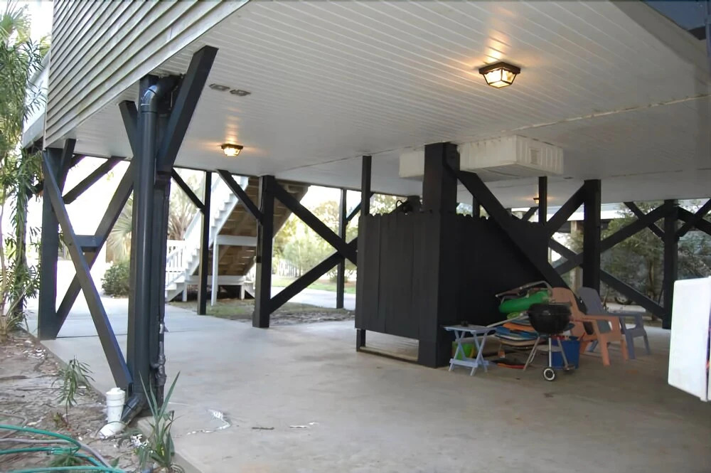 St. Julien Summer House - 5 Br Home