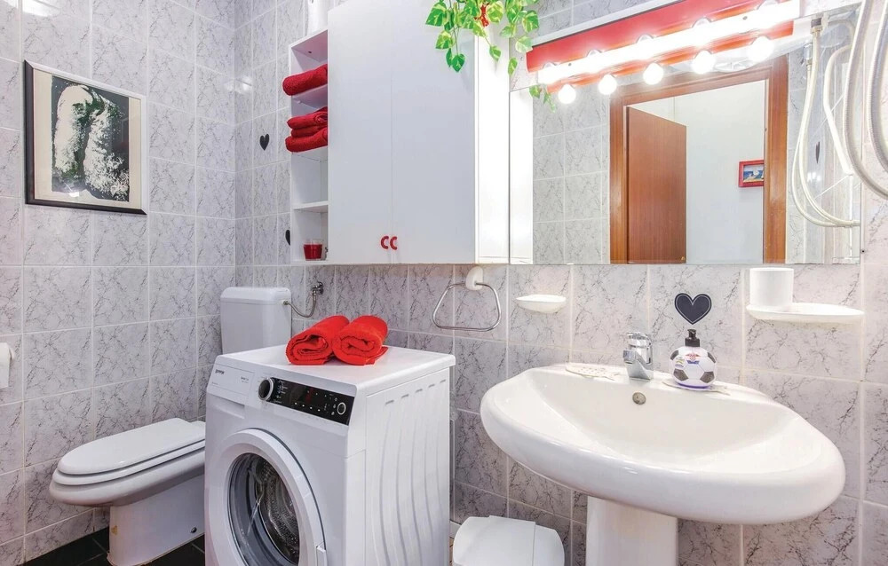 Nice Home in Jadranovo With Wifi and 1 Bedrooms