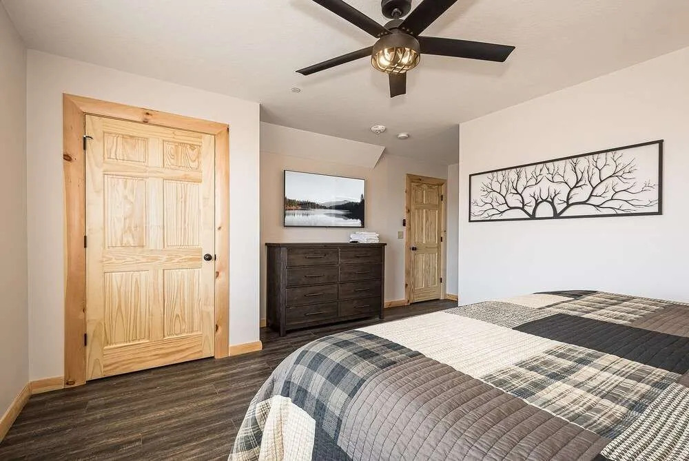 Mountain Crest Lodge