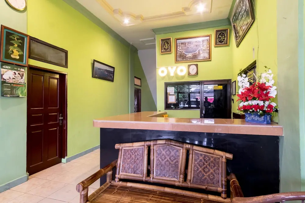 Nia Mandiri by Oyo Rooms