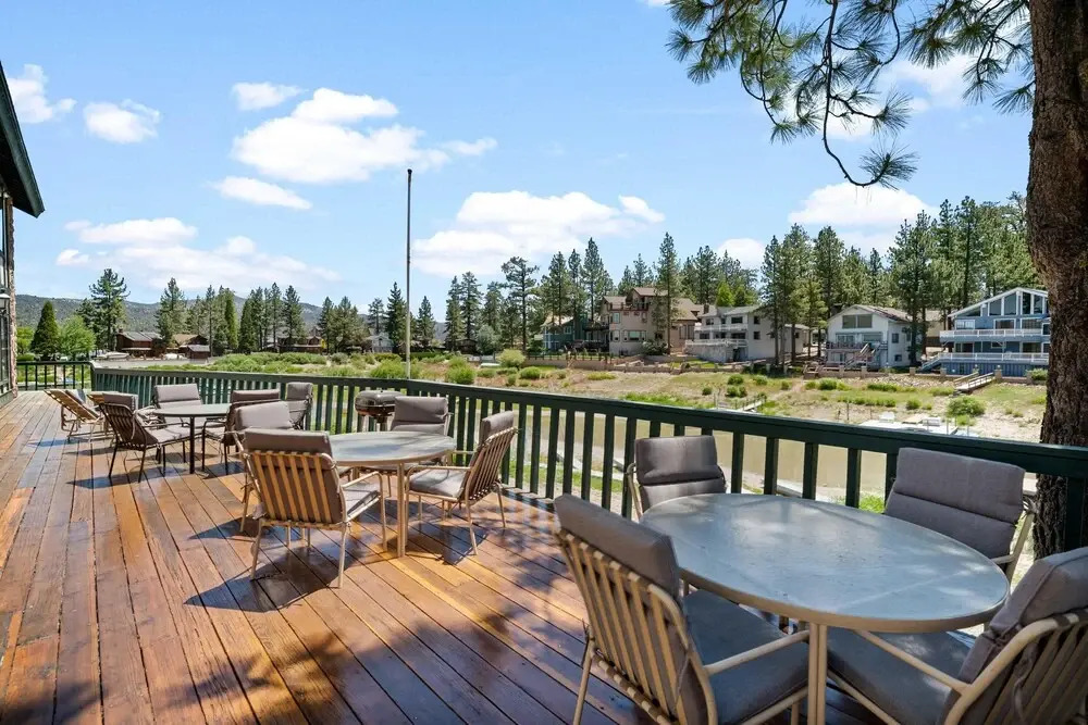 Tennis Courts and Swimming Pool - Delightful Mountain Sanctuary